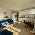 Mid-Term - Batignolles - 15 Min-Center Of Paris